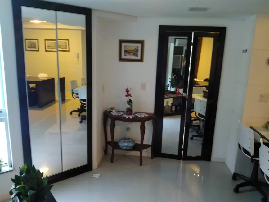 Foto 8 de Apartamento com 2 quartos à venda e para alugar, 100m2 em Pioneiros, Balneario Camboriu - SC