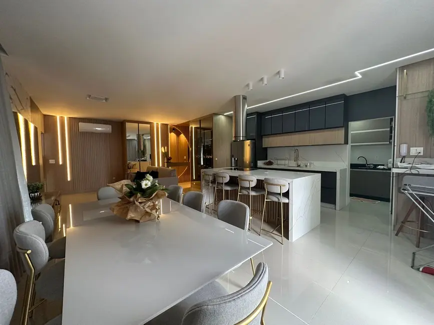 Foto 1 de Apartamento com 3 quartos à venda, 133m2 em Centro, Balneario Camboriu - SC
