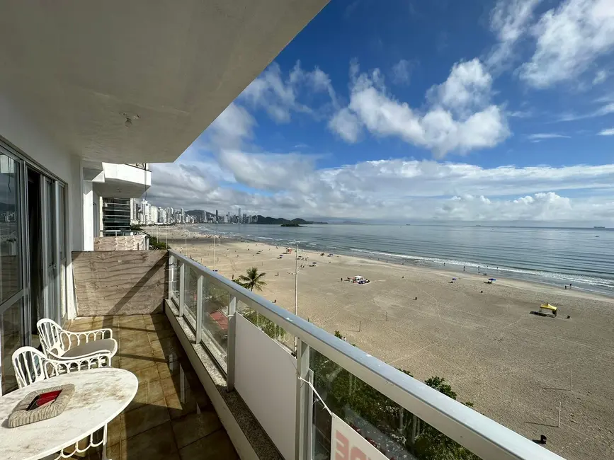 Apartamento com 3 quartos à venda, 190m2 em Centro, Balneario Camboriu - SC - imagem 6 Foto 6 de Apartamento com 3 quartos à venda, 190m2 em Centro, Balneario Camboriu - SC