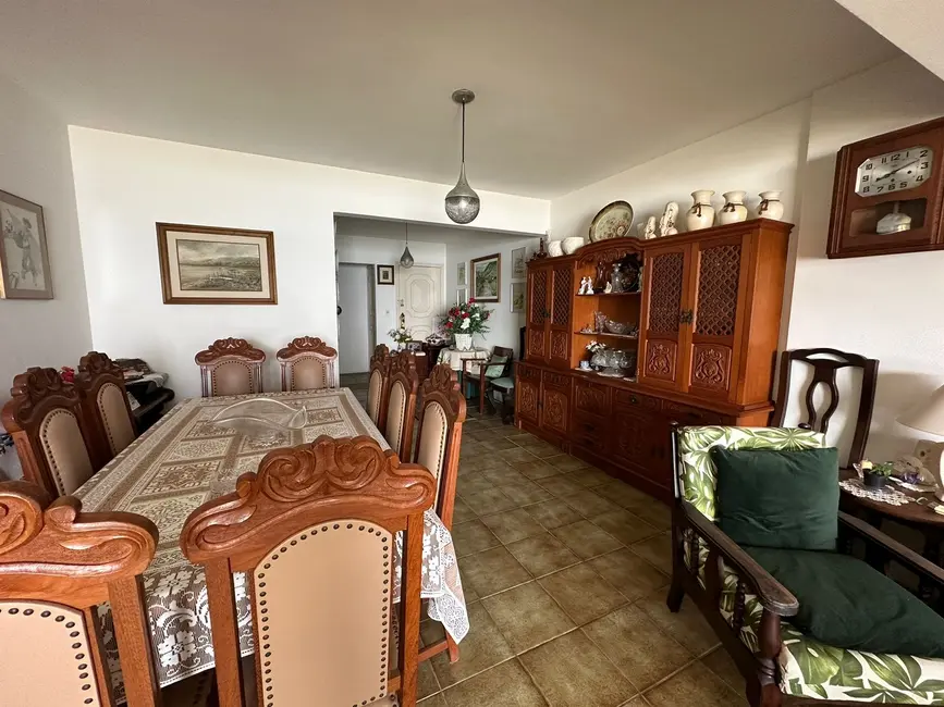 Apartamento com 3 quartos à venda, 190m2 em Centro, Balneario Camboriu - SC - imagem 7 Foto 7 de Apartamento com 3 quartos à venda, 190m2 em Centro, Balneario Camboriu - SC