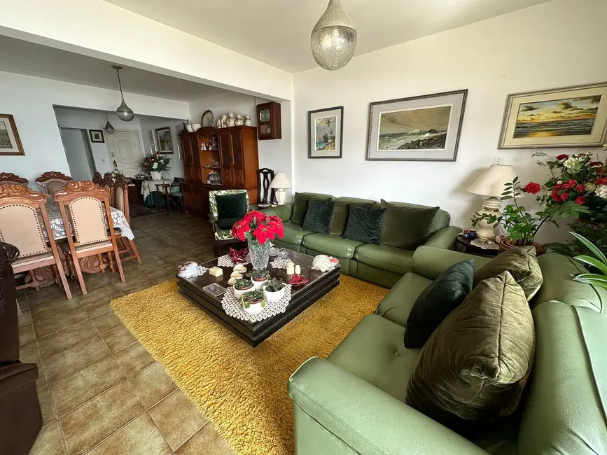 Apartamento com 3 quartos à venda, 190m2 em Centro, Balneario Camboriu - SC - imagem 3 Foto 3 de Apartamento com 3 quartos à venda, 190m2 em Centro, Balneario Camboriu - SC