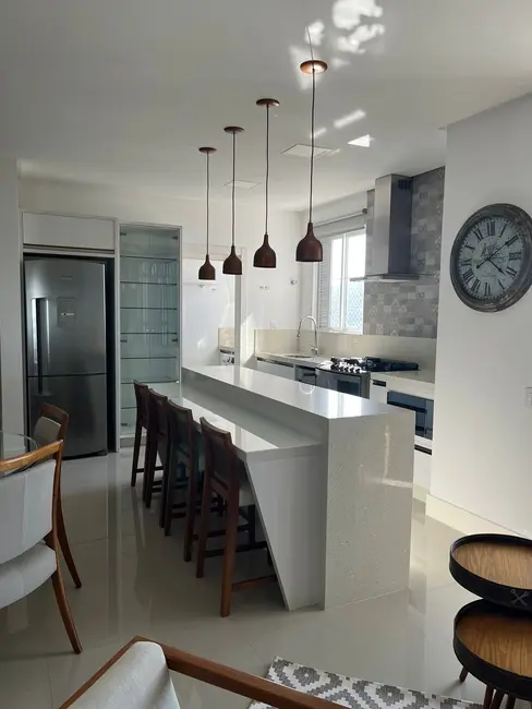 Apartamento com 3 quartos à venda, 128m2 em Centro, Balneario Camboriu - SC - imagem 5 Foto 5 de Apartamento com 3 quartos à venda, 128m2 em Centro, Balneario Camboriu - SC