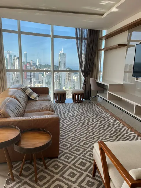 Apartamento com 3 quartos à venda, 128m2 em Centro, Balneario Camboriu - SC - imagem 3 Foto 3 de Apartamento com 3 quartos à venda, 128m2 em Centro, Balneario Camboriu - SC