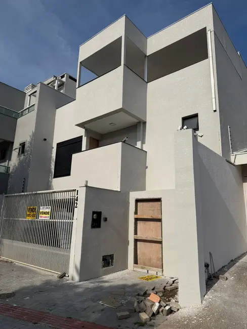 Foto 3 de Casa com 3 quartos à venda, 200m2 em Praia dos Amores, Balneario Camboriu - SC
