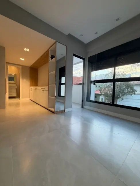 Foto 3 de Casa com 3 quartos à venda e para alugar, 200m2 em Praia dos Amores, Balneario Camboriu - SC
