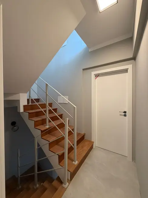 Foto 9 de Casa com 3 quartos à venda, 200m2 em Praia dos Amores, Balneario Camboriu - SC