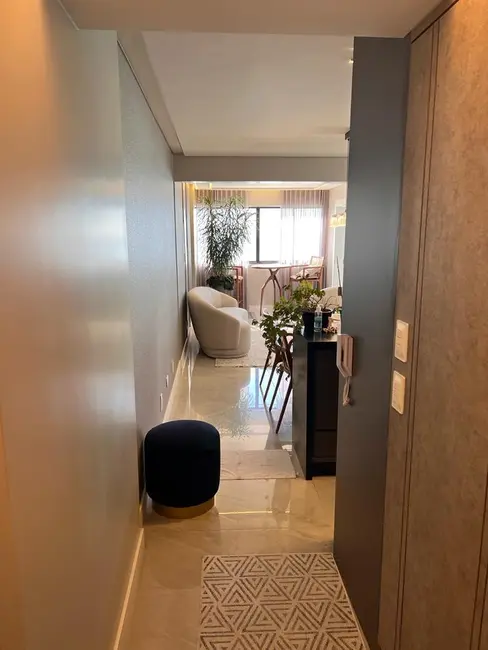 Apartamento com 2 quartos à venda, 70m2 em Centro, Balneario Camboriu - SC - imagem 5 Foto 5 de Apartamento com 2 quartos à venda, 70m2 em Centro, Balneario Camboriu - SC