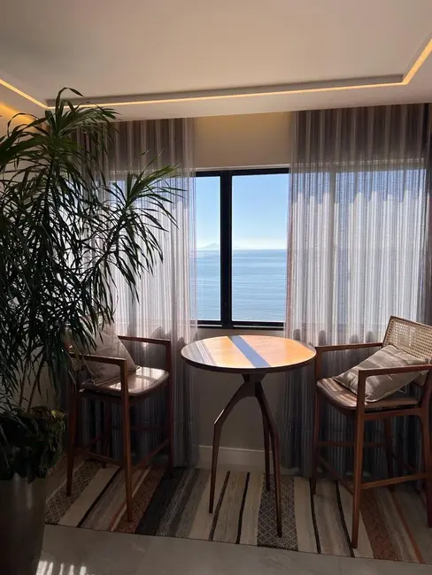 Apartamento com 2 quartos à venda, 70m2 em Centro, Balneario Camboriu - SC - imagem 2 Foto 2 de Apartamento com 2 quartos à venda, 70m2 em Centro, Balneario Camboriu - SC