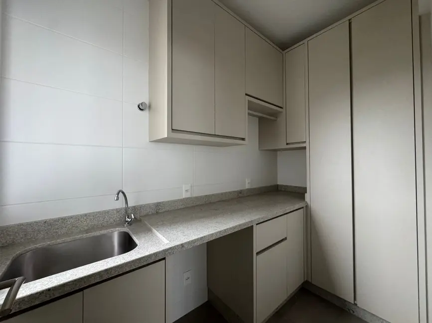 Apartamento com 3 quartos à venda, 136m2 em Centro, Balneario Camboriu - SC - imagem 8 Foto 8 de Apartamento com 3 quartos à venda, 136m2 em Centro, Balneario Camboriu - SC