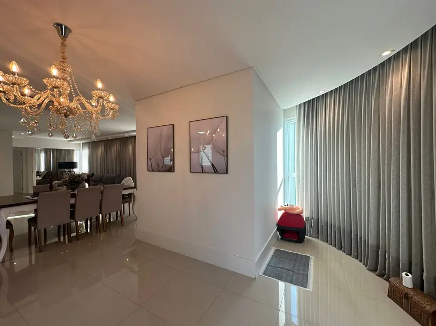 Foto 7 de Apartamento com 3 quartos à venda, 137m2 em Centro, Balneario Camboriu - SC