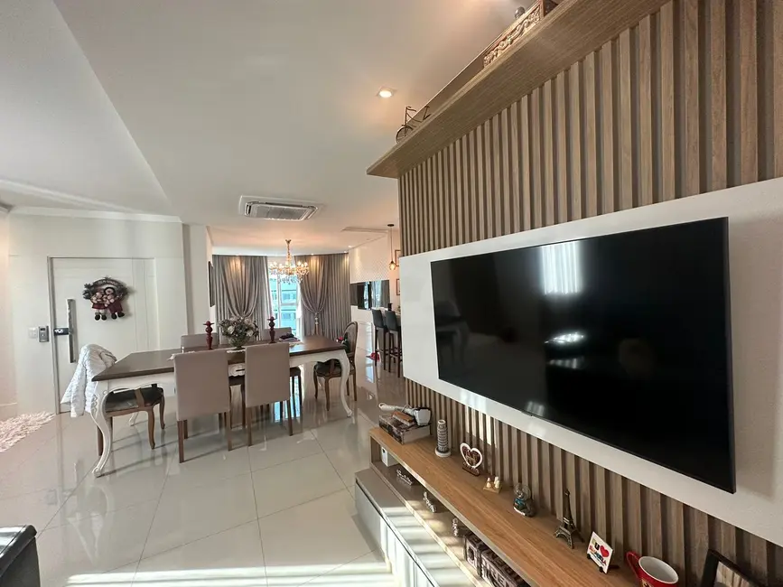 Foto 1 de Apartamento com 3 quartos à venda, 137m2 em Centro, Balneario Camboriu - SC