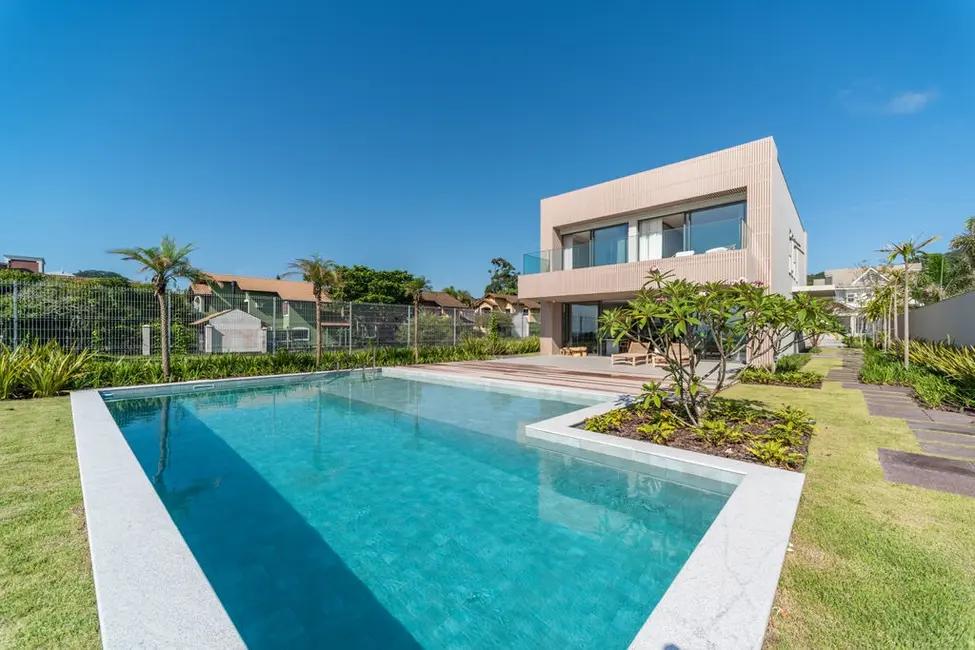 Foto 1 de Casa com 5 quartos à venda, 458m2 em Praia do Estaleiro, Balneario Camboriu - SC