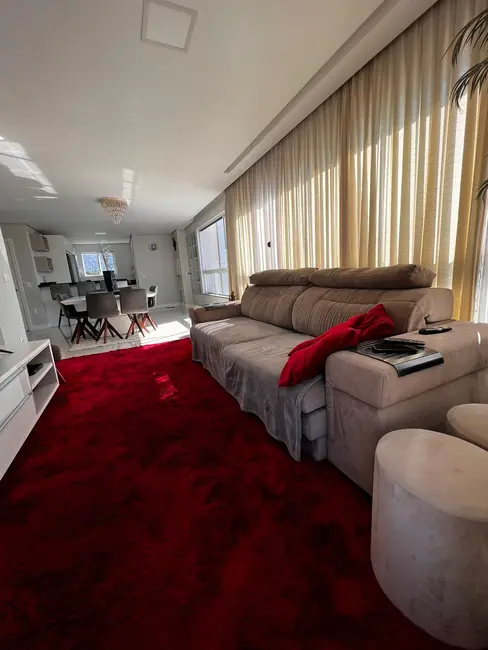 Apartamento com 3 quartos para alugar, 118m2 em Pioneiros, Balneario Camboriu - SC - imagem 3 Foto 3 de Apartamento com 3 quartos para alugar, 118m2 em Pioneiros, Balneario Camboriu - SC