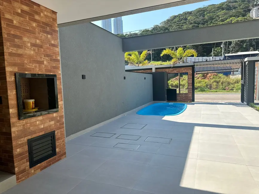 Casa com 4 quartos à venda, 292m2 em Barra, Balneario Camboriu - SC - imagem 6 Foto 6 de Casa com 4 quartos à venda, 292m2 em Barra, Balneario Camboriu - SC