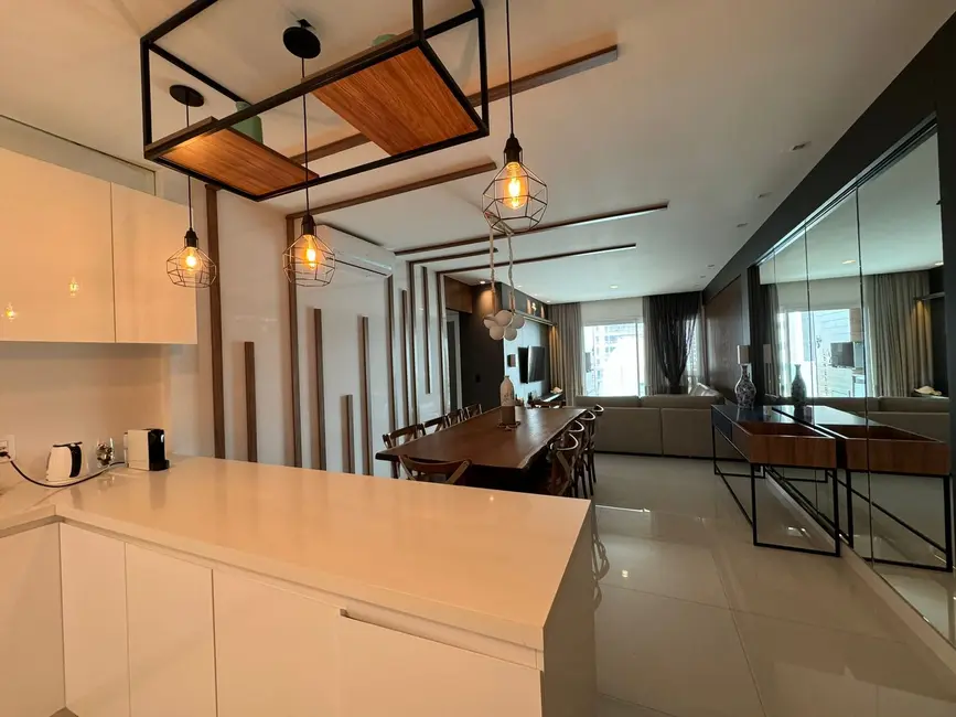 Apartamento com 3 quartos à venda, 144m2 em Itajai - SC - imagem 2 Foto 2 de Apartamento com 3 quartos à venda, 144m2 em Itajai - SC