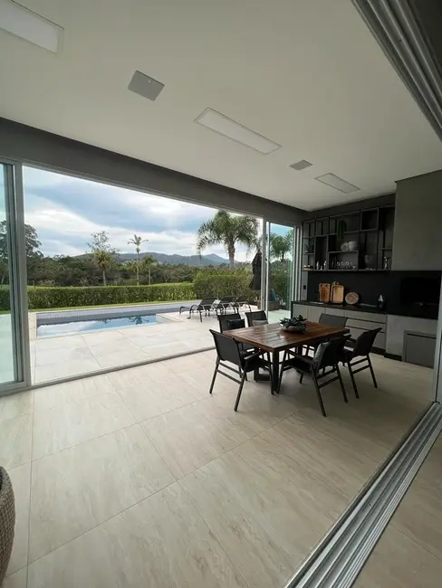 Casa de Condomínio com 4 quartos à venda, 300m2 em Centro, Camboriu - SC - imagem 8 Foto 8 de Casa de Condomínio com 4 quartos à venda, 300m2 em Centro, Camboriu - SC