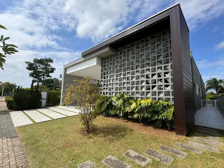 Casa de Condomínio com 4 quartos à venda, 300m2 em Centro, Camboriu - SC - imagem 1 Foto 1 de Casa de Condomínio com 4 quartos à venda, 300m2 em Centro, Camboriu - SC