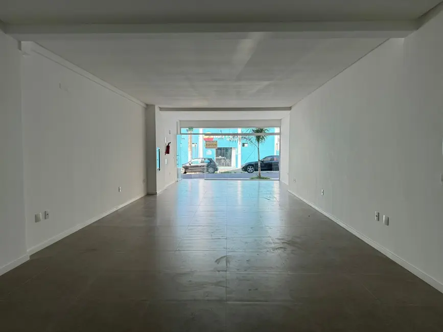Foto 1 de Sala Comercial à venda e para alugar, 85m2 em Nações, Balneario Camboriu - SC