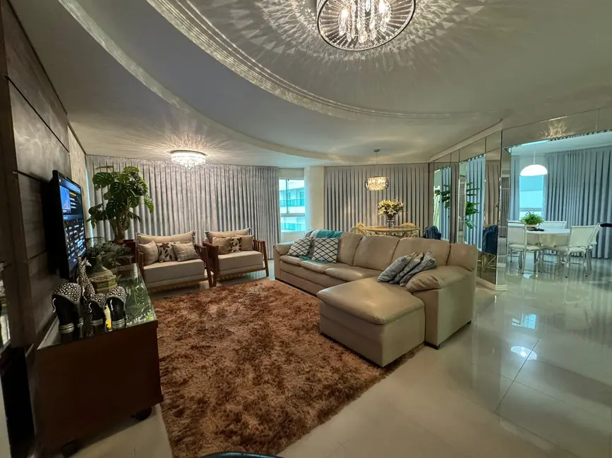 Foto 1 de Apartamento com 3 quartos à venda, 136m2 em Centro, Balneario Camboriu - SC