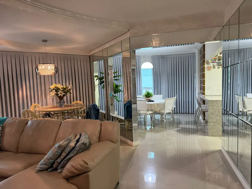 Foto 2 de Apartamento com 3 quartos à venda, 136m2 em Centro, Balneario Camboriu - SC