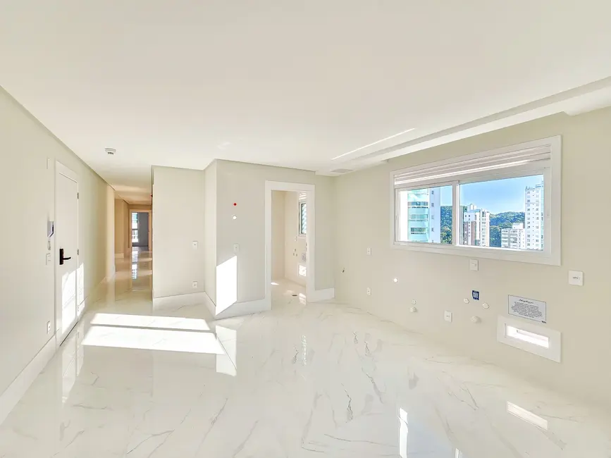 Apartamento com 4 quartos à venda, 151m2 em Pioneiros, Balneario Camboriu - SC - imagem 8 Foto 8 de Apartamento com 4 quartos à venda, 151m2 em Pioneiros, Balneario Camboriu - SC