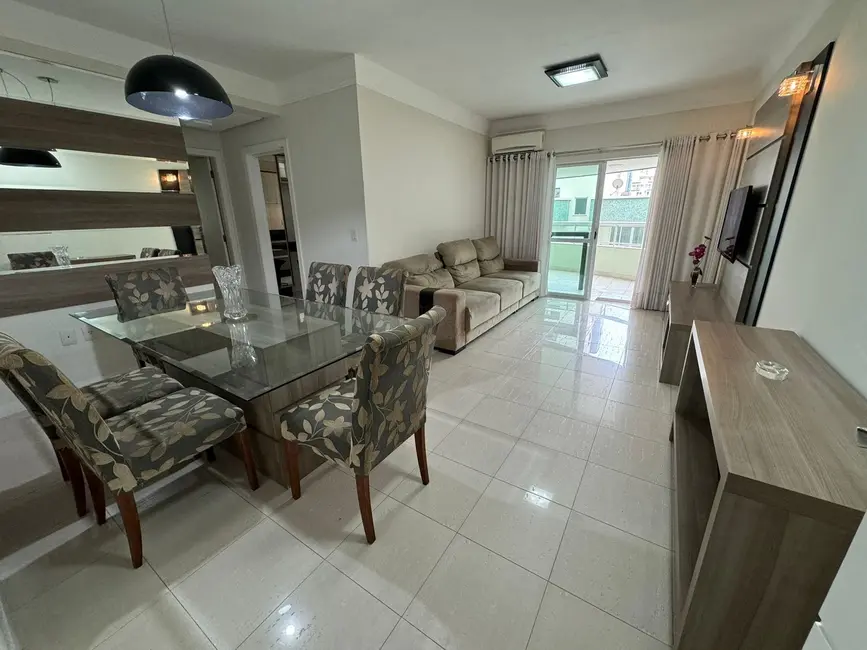 Apartamento com 3 quartos para alugar, 120m2 em Centro, Balneario Camboriu - SC - imagem 3 Foto 3 de Apartamento com 3 quartos para alugar, 120m2 em Centro, Balneario Camboriu - SC