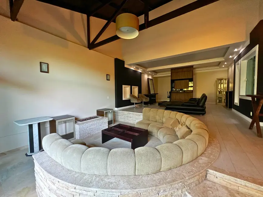 Casa com 3 quartos à venda, 500m2 em Cabeçudas, Itajai - SC - imagem 7 Foto 7 de Casa com 3 quartos à venda, 500m2 em Cabeçudas, Itajai - SC