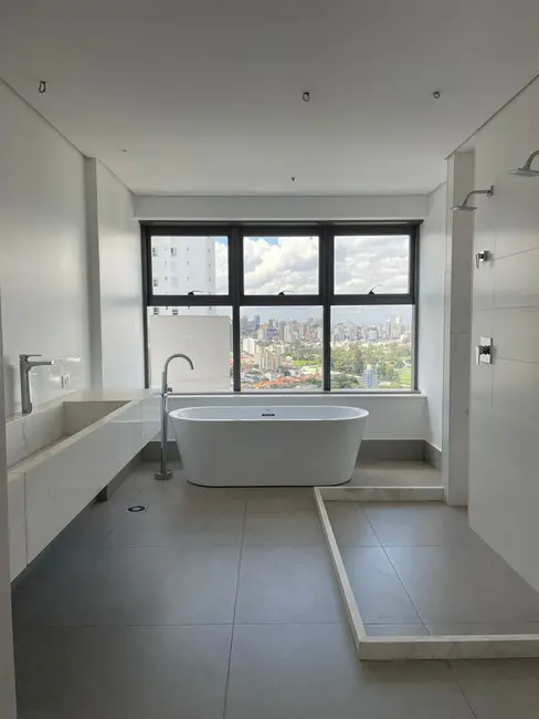 Apartamento com 3 quartos à venda, 323m2 em Londrina - PR - imagem 6 Foto 6 de Apartamento com 3 quartos à venda, 323m2 em Londrina - PR