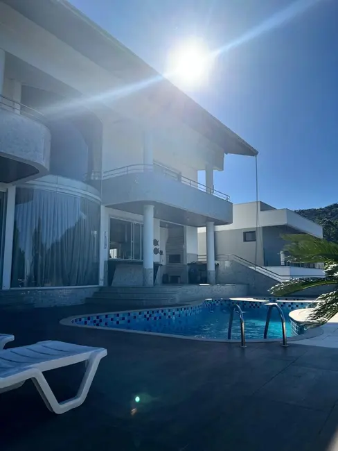 Foto 1 de Casa de Condomínio com 4 quartos para alugar, 480m2 em Ariribá, Balneario Camboriu - SC