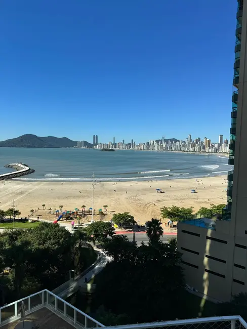 Apartamento com 5 quartos à venda, 240m2 em Pioneiros, Balneario Camboriu - SC - imagem 4 Foto 4 de Apartamento com 5 quartos à venda, 240m2 em Pioneiros, Balneario Camboriu - SC