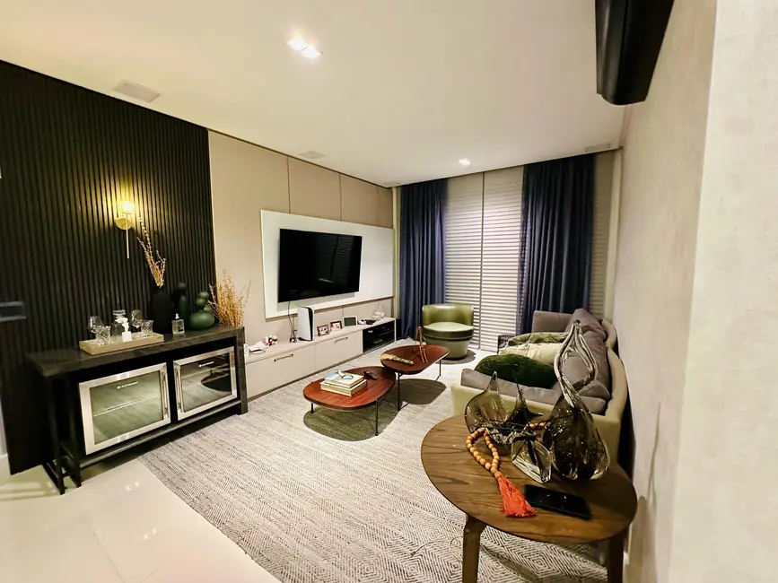 Foto 3 de Apartamento com 3 quartos à venda, 118m2 em Centro, Balneario Camboriu - SC