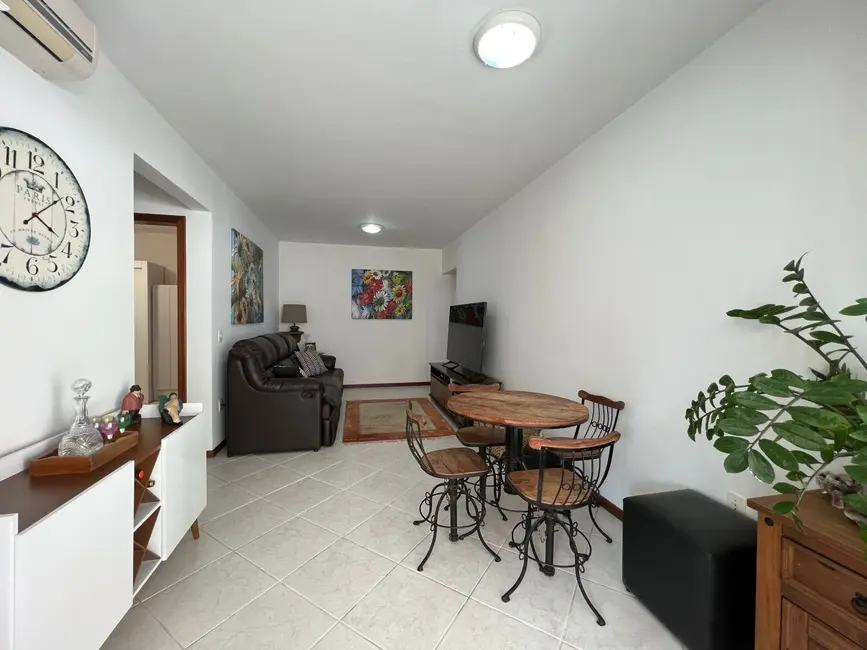 Foto 2 de Apartamento com 2 quartos à venda, 87m2 em Pioneiros, Balneario Camboriu - SC