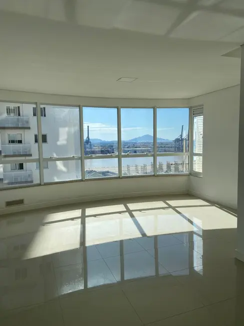 Foto 1 de Apartamento com 1 quarto à venda, 40m2 em Centro, Itajai - SC