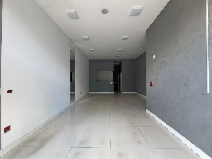 Foto 1 de Sala Comercial para alugar, 65m2 em Centro, Balneario Camboriu - SC