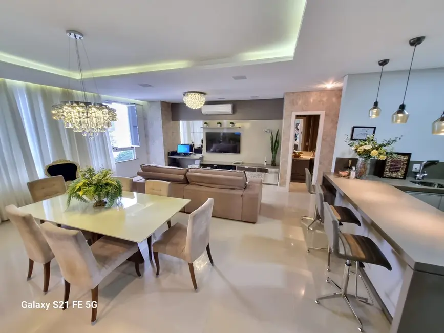 Foto 2 de Apartamento com 3 quartos à venda, 135m2 em Pioneiros, Balneario Camboriu - SC