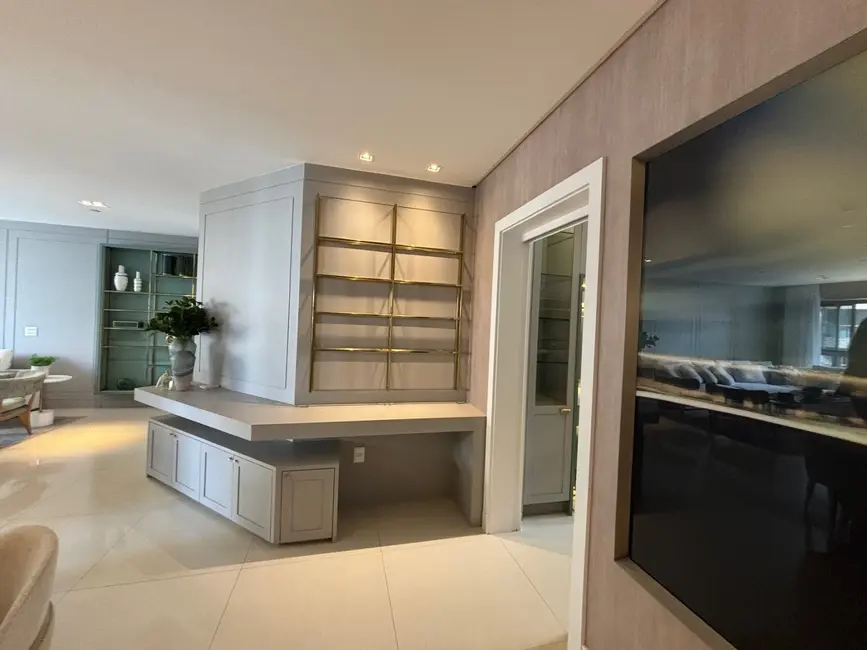 Foto 4 de Apartamento com 4 quartos à venda, 182m2 em Centro, Balneario Camboriu - SC