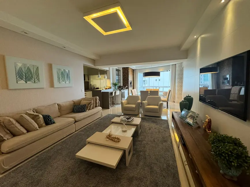 Foto 2 de Apartamento com 3 quartos à venda, 140m2 em Centro, Balneario Camboriu - SC