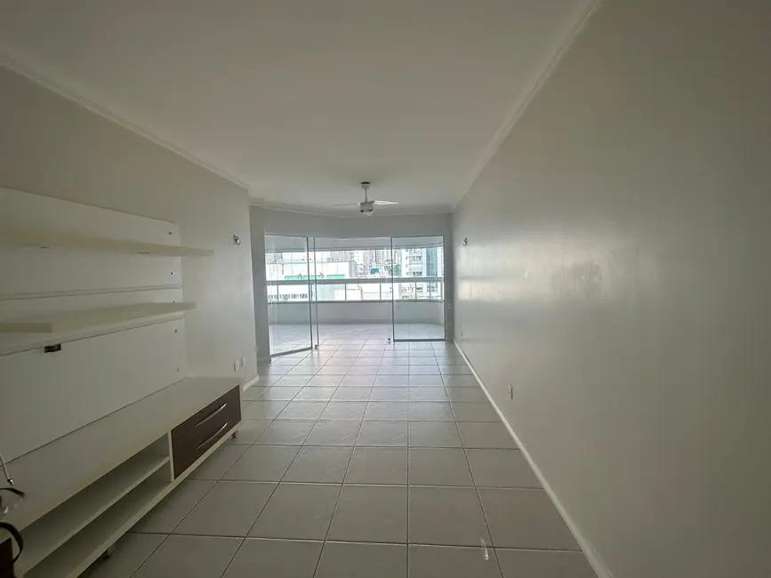 Foto 3 de Apartamento com 3 quartos à venda, 124m2 em Pioneiros, Balneario Camboriu - SC