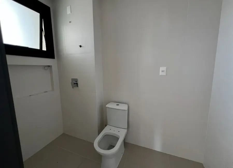 Apartamento com 4 quartos à venda, 188m2 em Meia Praia, Itapema - SC - imagem 8 Foto 8 de Apartamento com 4 quartos à venda, 188m2 em Meia Praia, Itapema - SC