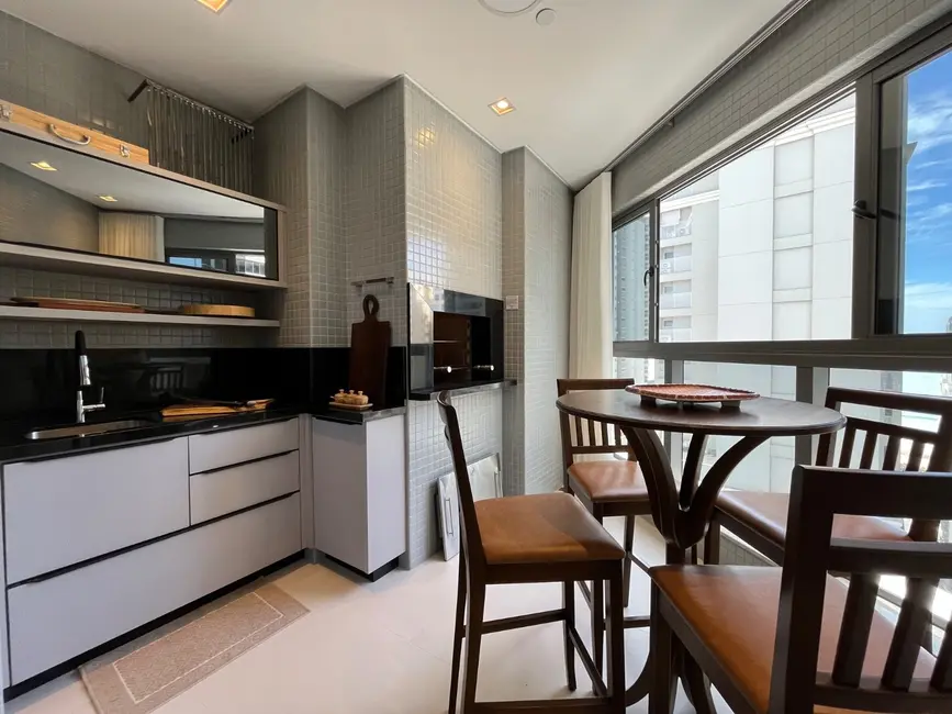 Apartamento com 4 quartos à venda, 182m2 em Centro, Balneario Camboriu - SC - imagem 8 Foto 8 de Apartamento com 4 quartos à venda, 182m2 em Centro, Balneario Camboriu - SC