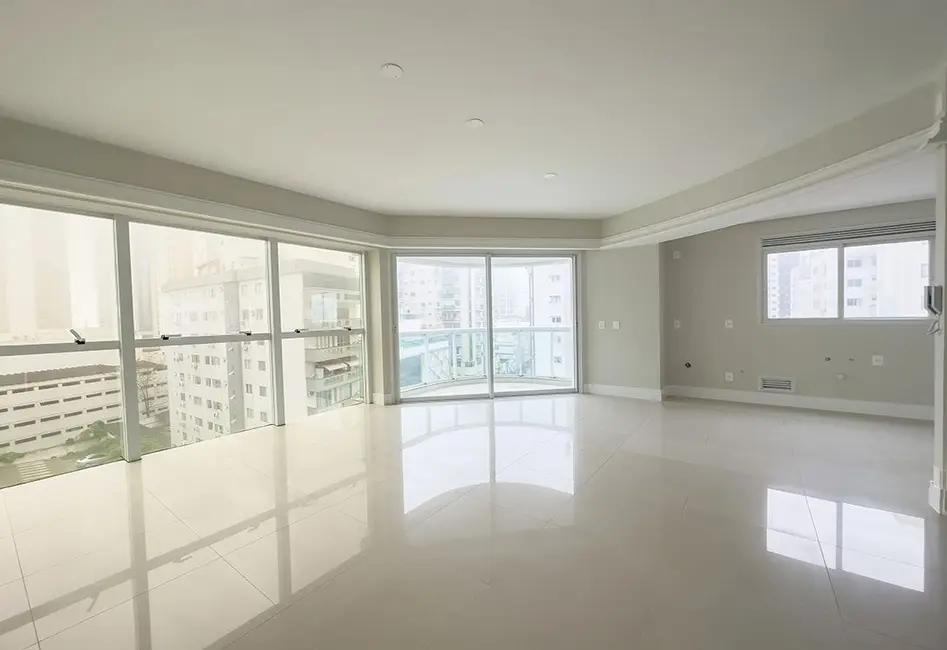 Apartamento com 3 quartos à venda, 143m2 em Centro, Balneario Camboriu - SC - imagem 3 Foto 3 de Apartamento com 3 quartos à venda, 143m2 em Centro, Balneario Camboriu - SC