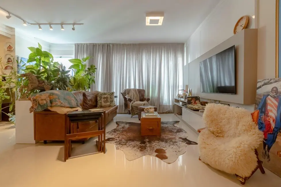 Foto 4 de Apartamento com 3 quartos à venda, 133m2 em Centro, Balneario Camboriu - SC