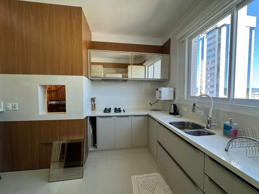 Apartamento com 3 quartos à venda, 133m2 em Centro, Balneario Camboriu - SC - imagem 6 Foto 6 de Apartamento com 3 quartos à venda, 133m2 em Centro, Balneario Camboriu - SC