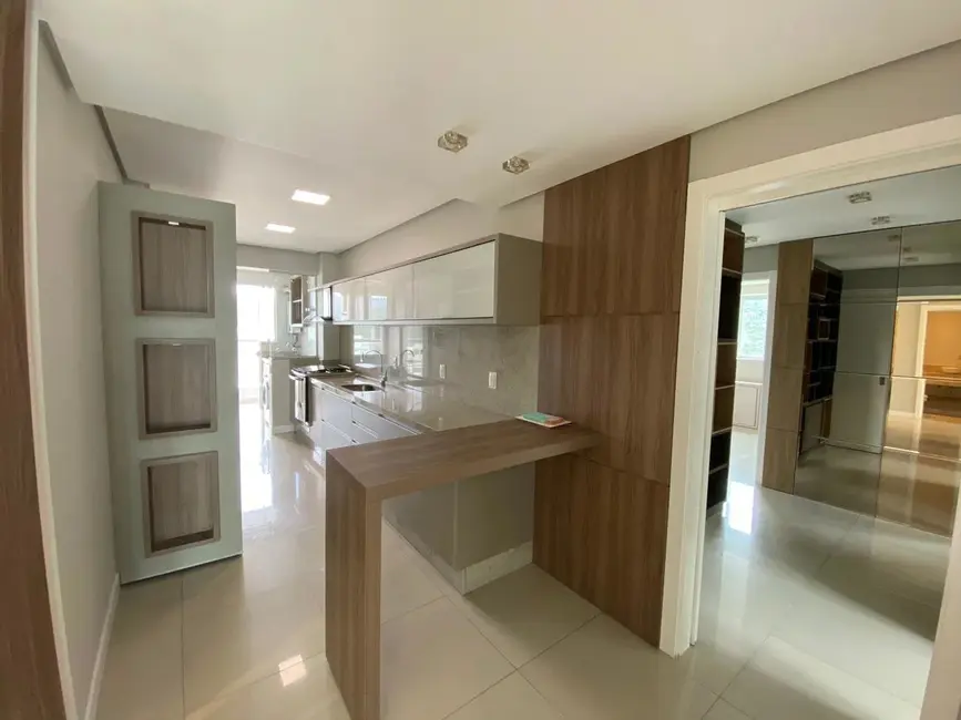 Foto 2 de Apartamento com 4 quartos à venda, 133m2 em Pioneiros, Balneario Camboriu - SC