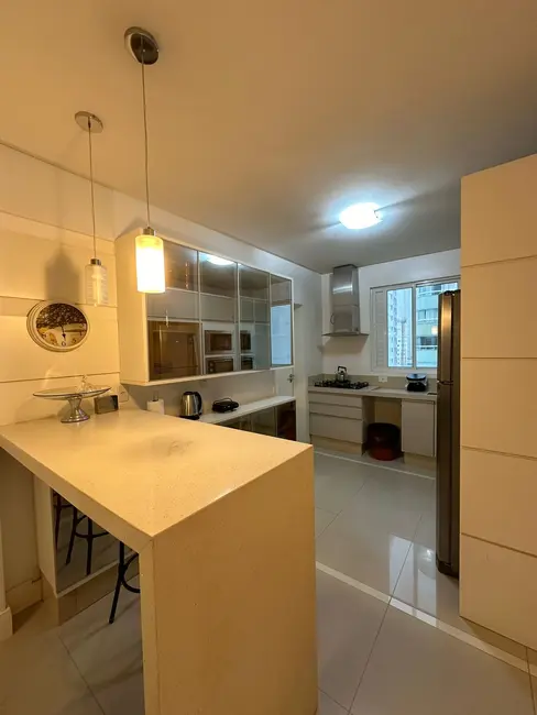 Foto 7 de Apartamento com 3 quartos à venda, 132m2 em Centro, Balneario Camboriu - SC