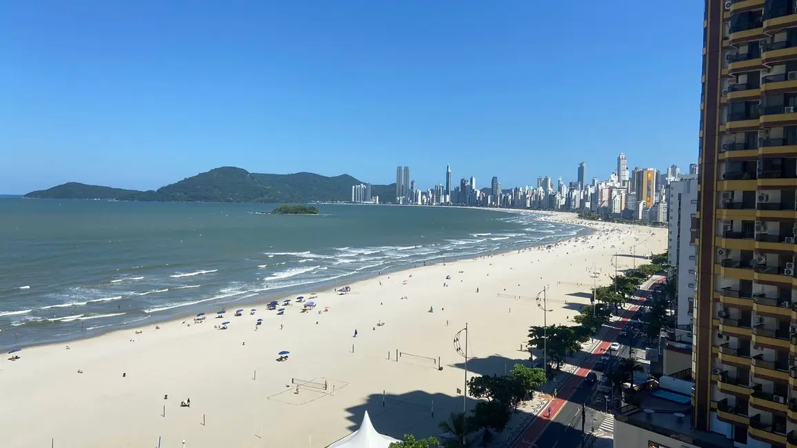 Apartamento com 3 quartos à venda, 150m2 em Centro, Balneario Camboriu - SC - imagem 2 Foto 2 de Apartamento com 3 quartos à venda, 150m2 em Centro, Balneario Camboriu - SC