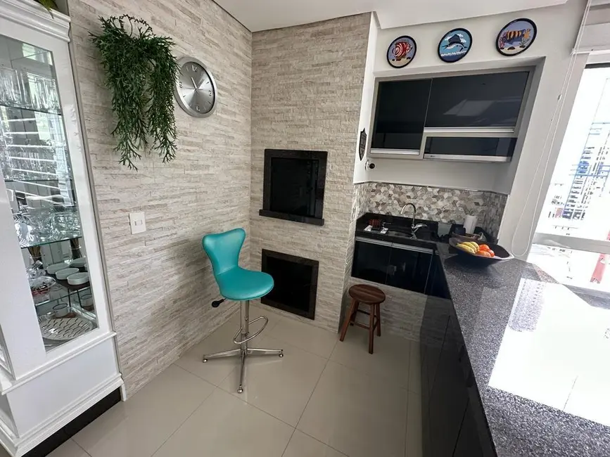 Apartamento com 3 quartos à venda, 118m2 em Pioneiros, Balneario Camboriu - SC - imagem 4 Foto 4 de Apartamento com 3 quartos à venda, 118m2 em Pioneiros, Balneario Camboriu - SC