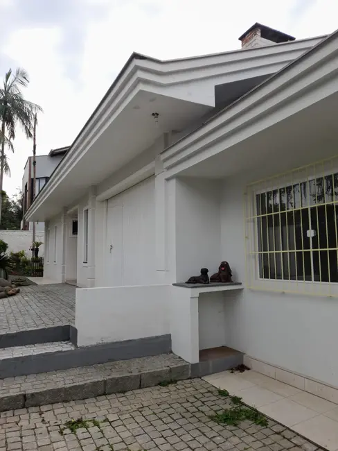 Casa com 3 quartos à venda, 170m2 em América, Joinville - SC - imagem 3 Foto 3 de Casa com 3 quartos à venda, 170m2 em América, Joinville - SC