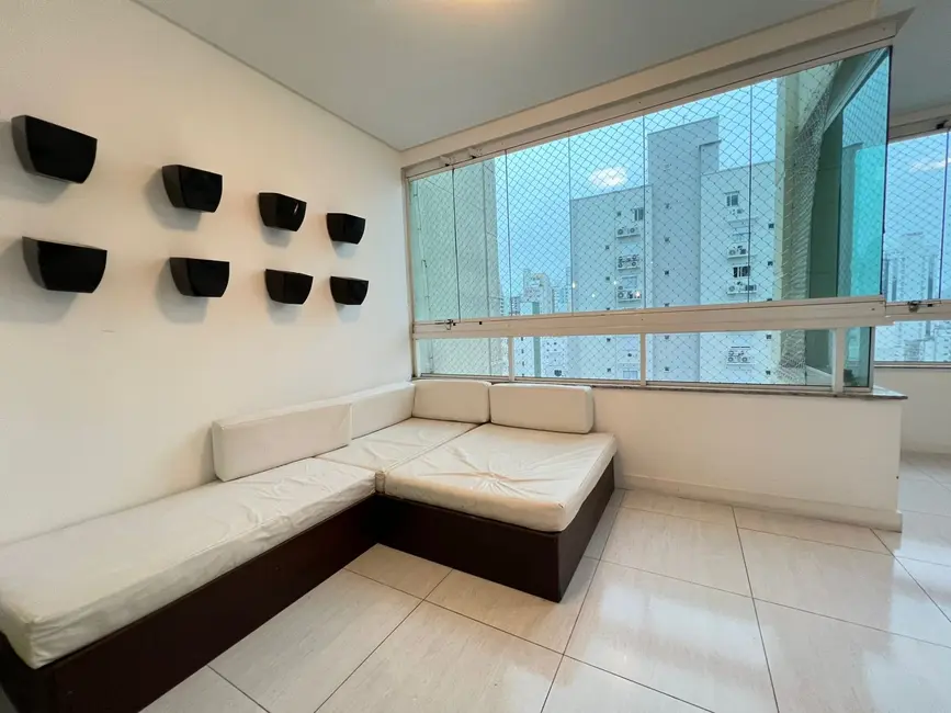 Apartamento com 2 quartos à venda, 100m2 em Centro, Balneario Camboriu - SC - imagem 2 Foto 2 de Apartamento com 2 quartos à venda, 100m2 em Centro, Balneario Camboriu - SC