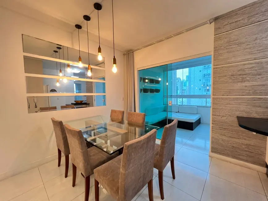 Apartamento com 2 quartos à venda, 100m2 em Centro, Balneario Camboriu - SC - imagem 4 Foto 4 de Apartamento com 2 quartos à venda, 100m2 em Centro, Balneario Camboriu - SC